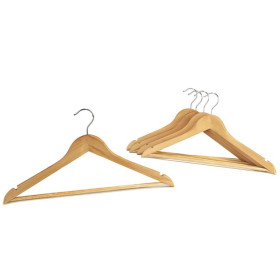 LOT DE 5 CINTRES EN BOIS